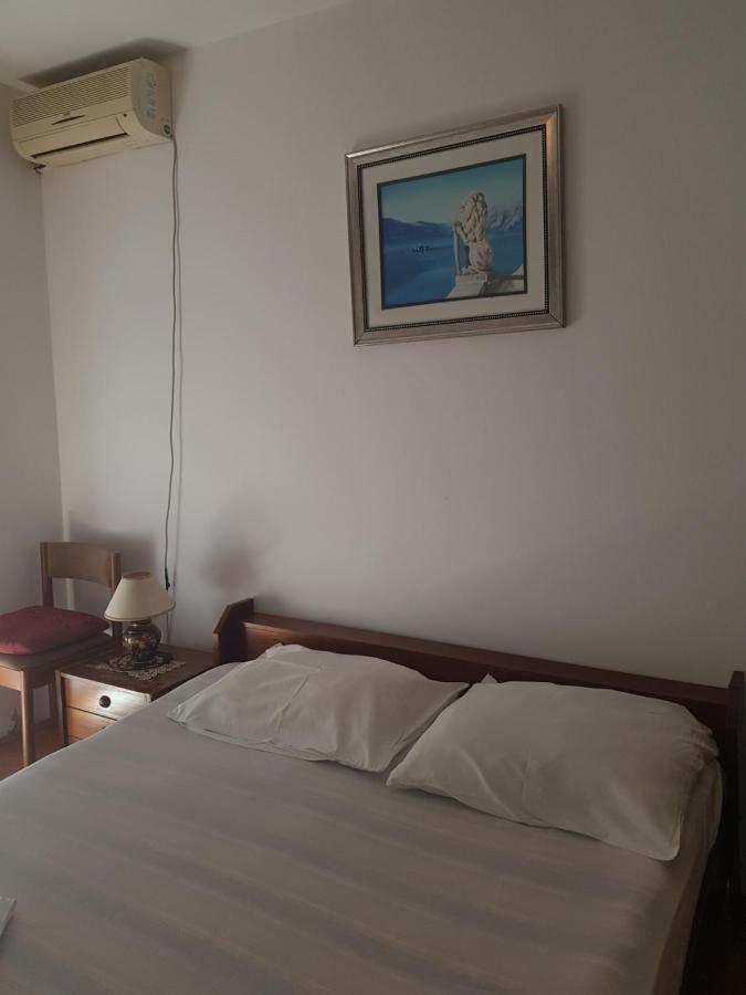 Sobe I Apartmani Marovic Petrovac Exterior foto