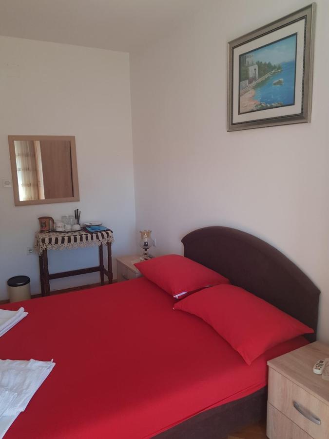 Sobe I Apartmani Marovic Petrovac Exterior foto