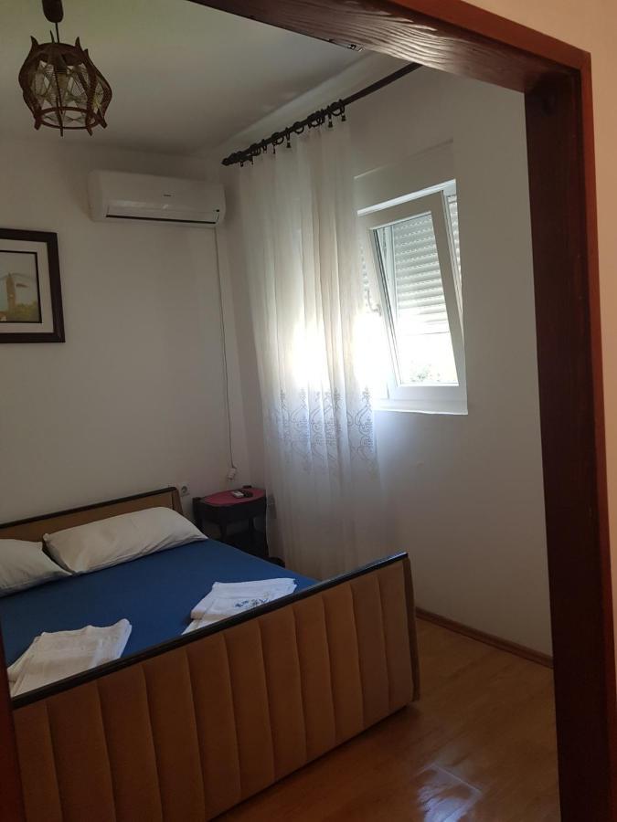Sobe I Apartmani Marovic Petrovac Exterior foto