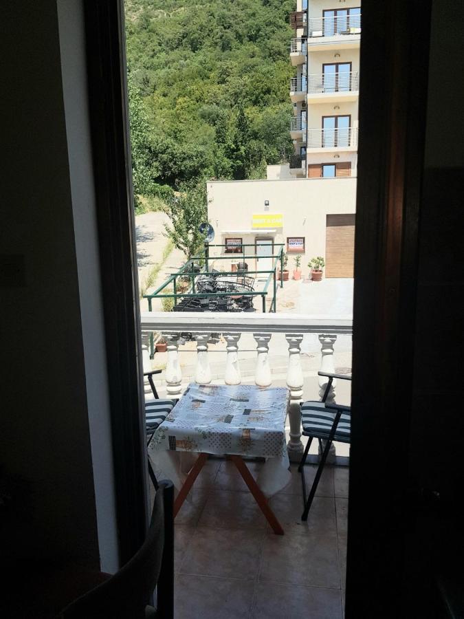Sobe I Apartmani Marovic Petrovac Exterior foto