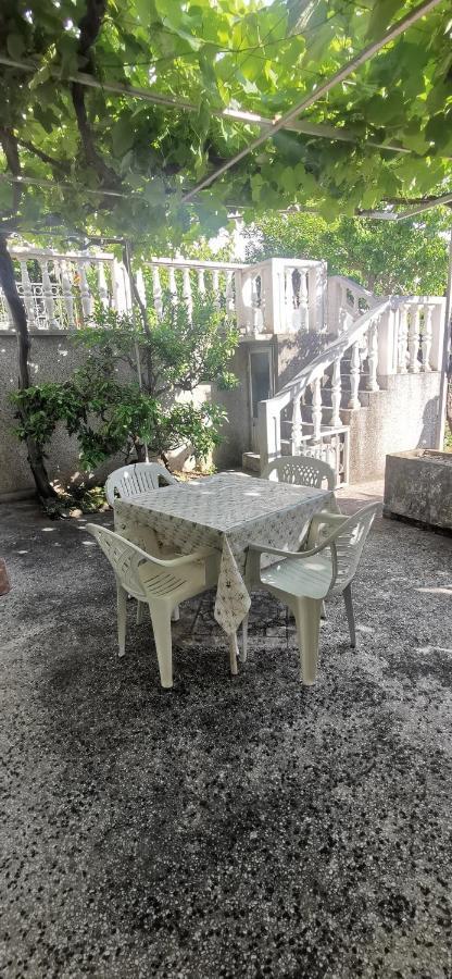 Sobe I Apartmani Marovic Petrovac Exterior foto