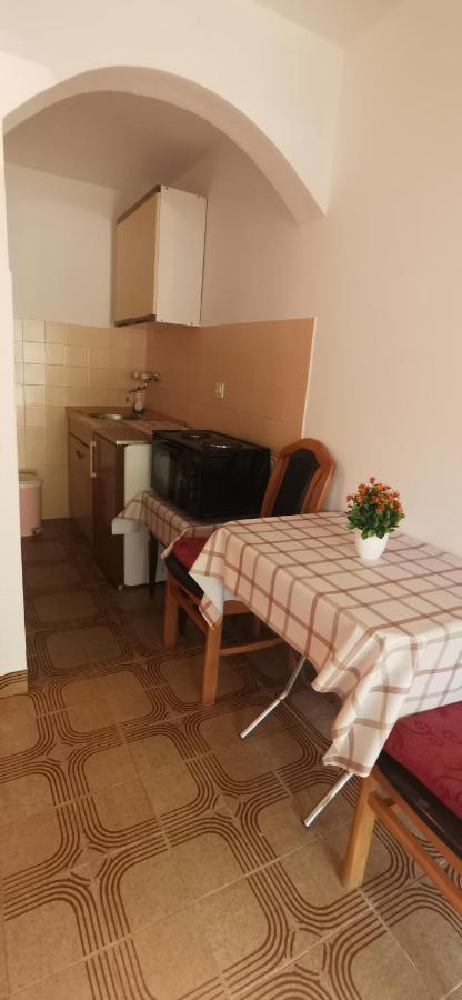 Sobe I Apartmani Marovic Petrovac Exterior foto