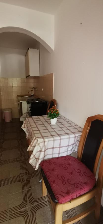 Sobe I Apartmani Marovic Petrovac Exterior foto