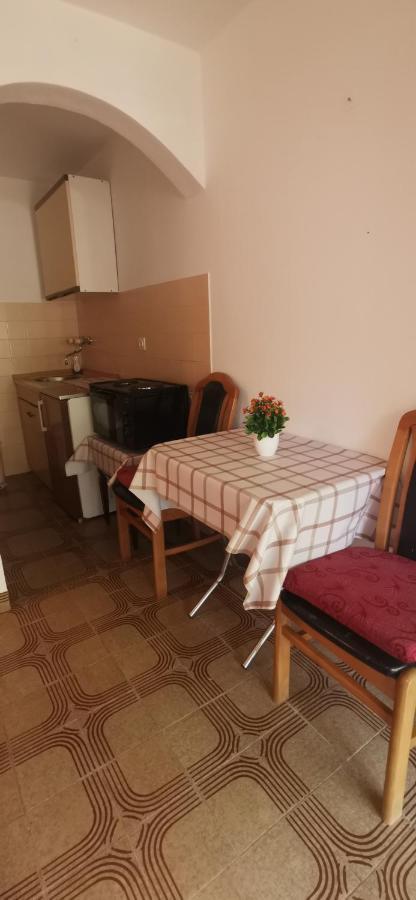 Sobe I Apartmani Marovic Petrovac Exterior foto