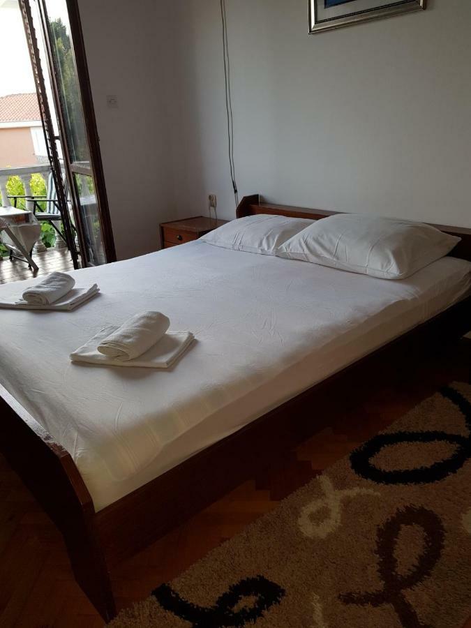 Sobe I Apartmani Marovic Petrovac Exterior foto