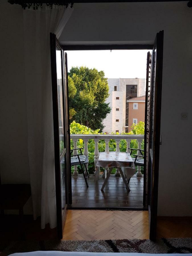 Sobe I Apartmani Marovic Petrovac Exterior foto