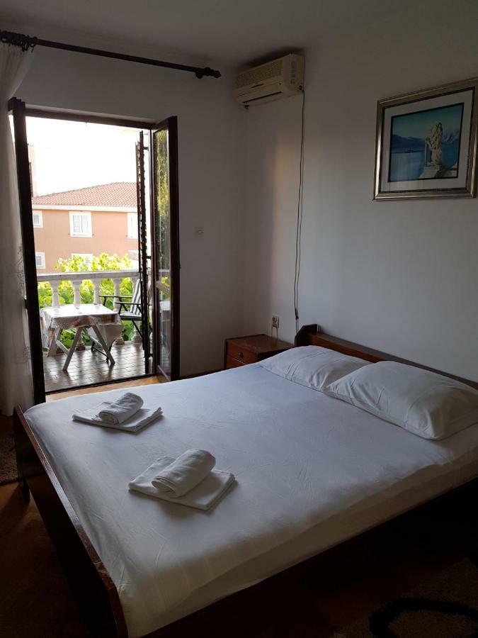 Sobe I Apartmani Marovic Petrovac Exterior foto
